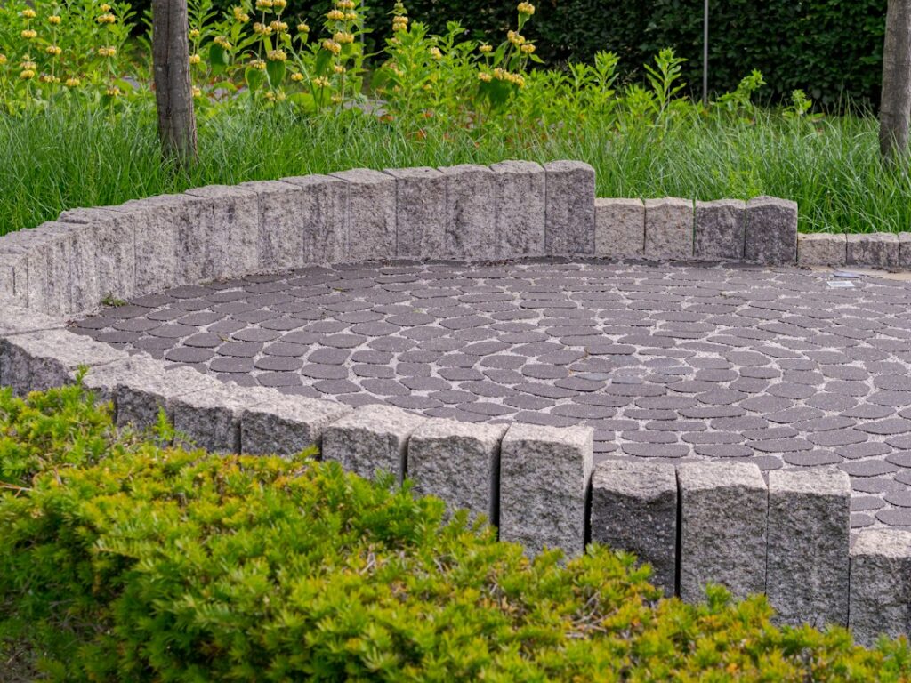 Design inspiration: patio setting, not a Sanchinelli project